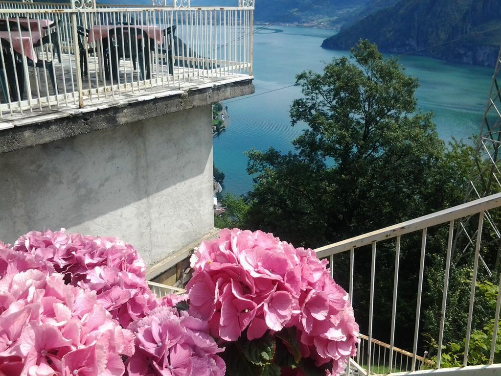 Hotel Poggio D'Oro Riva di Solto Bagian luar foto