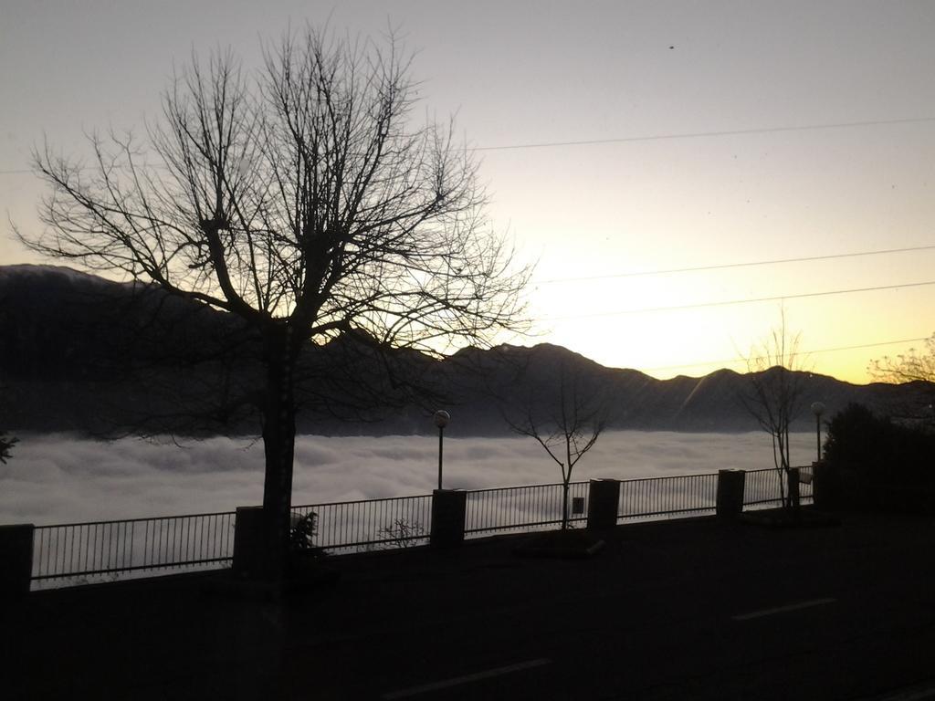 Hotel Poggio D'Oro Riva di Solto Bagian luar foto