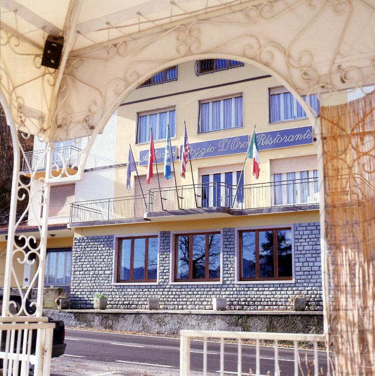 Hotel Poggio D'Oro Riva di Solto Bagian luar foto