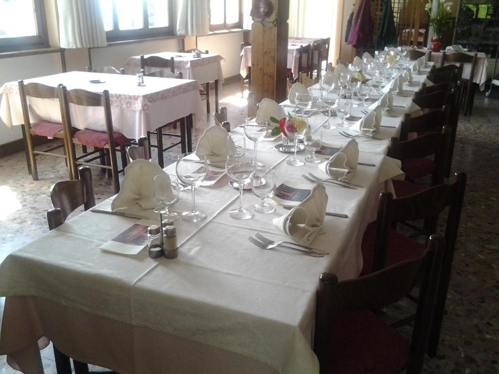 Hotel Poggio D'Oro Riva di Solto Bagian luar foto