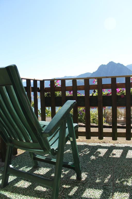 Hotel Poggio D'Oro Riva di Solto Bagian luar foto
