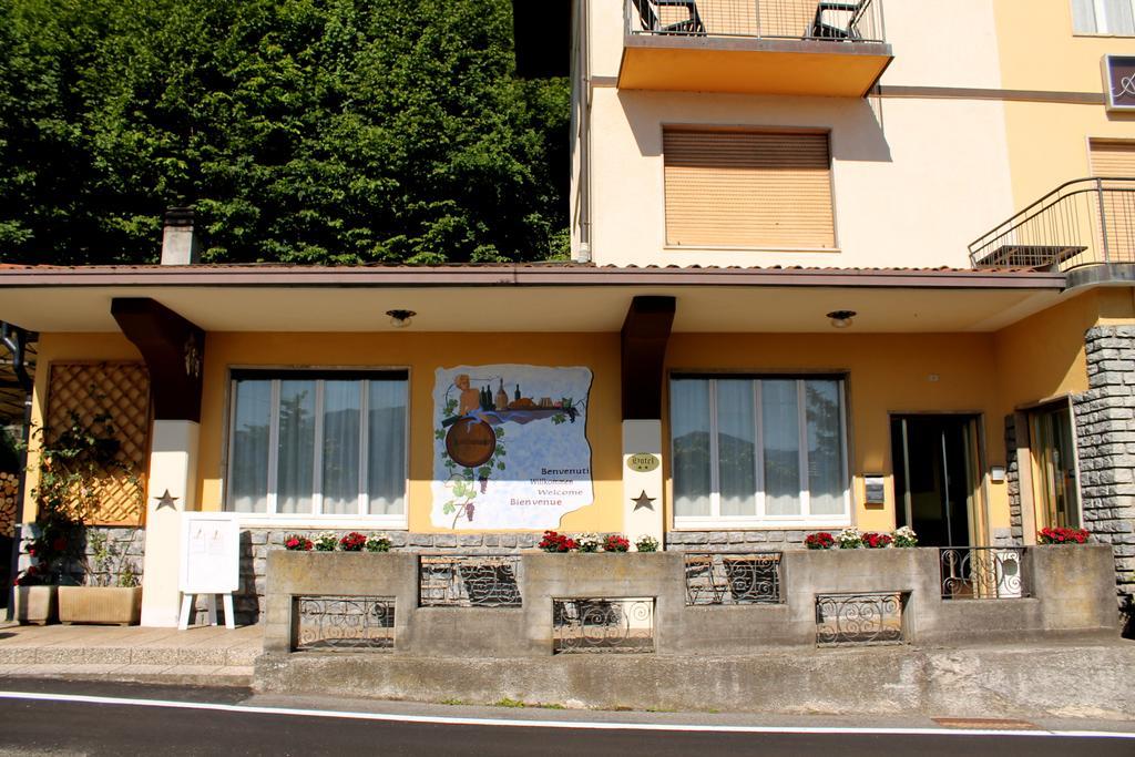 Hotel Poggio D'Oro Riva di Solto Bagian luar foto
