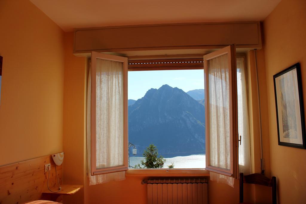 Hotel Poggio D'Oro Riva di Solto Bagian luar foto