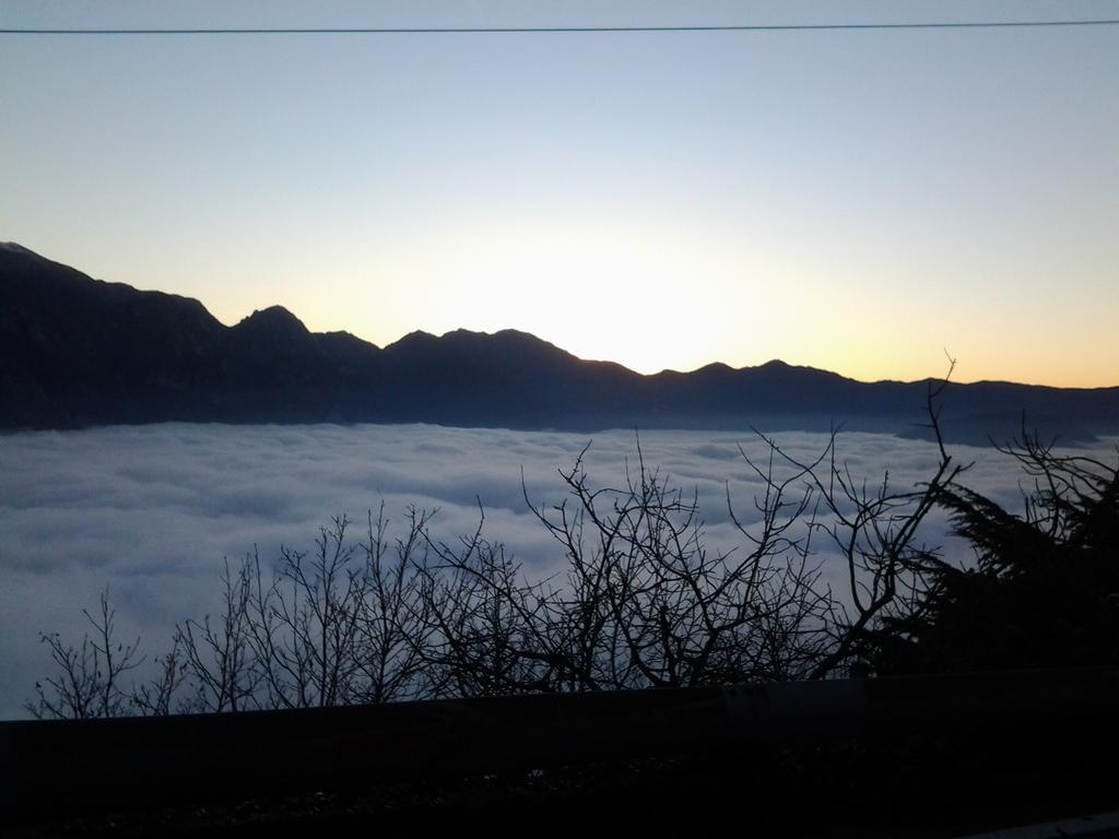Hotel Poggio D'Oro Riva di Solto Bagian luar foto